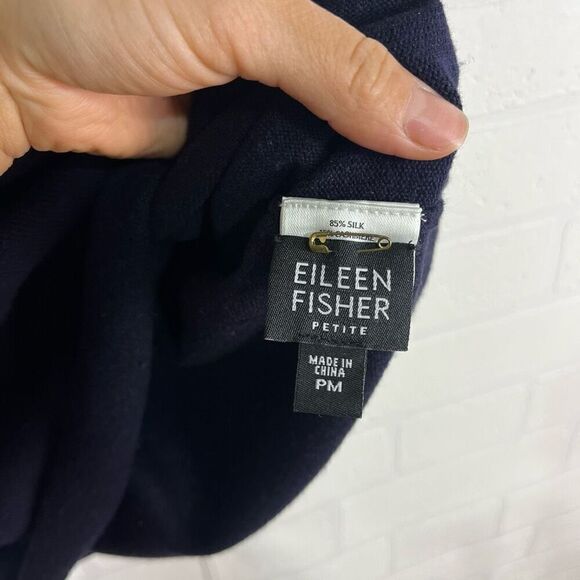 Eileen Fisher Womens Top size Petite Medium Navy Blue Silk Cashere blend - Picture 3 of 10